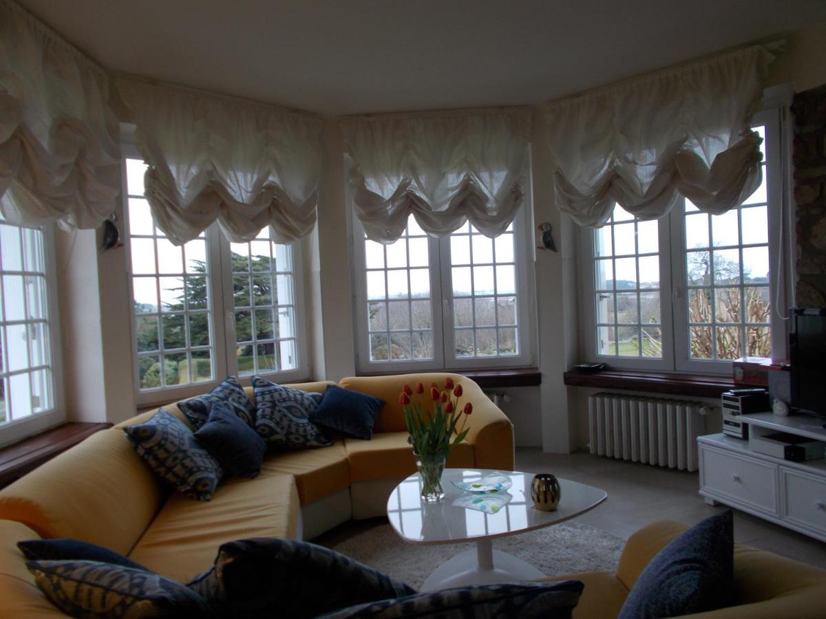 Les Ajoncs Bed & Breakfast Plougrescant Luaran gambar